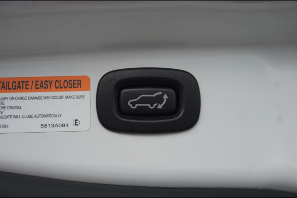 Mitsubishi Outlander PHEV Intense+ AUTOMAAT SCHUIFDAK | ELEK.KLEP | CARPLAY | HAAK!