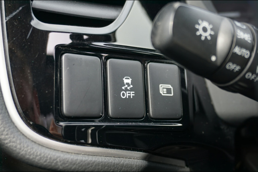 Mitsubishi Outlander PHEV Intense+ AUTOMAAT SCHUIFDAK | ELEK.KLEP | CARPLAY | HAAK!