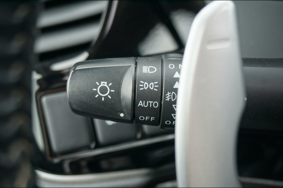 Mitsubishi Outlander PHEV Intense+ AUTOMAAT SCHUIFDAK | ELEK.KLEP | CARPLAY | HAAK!