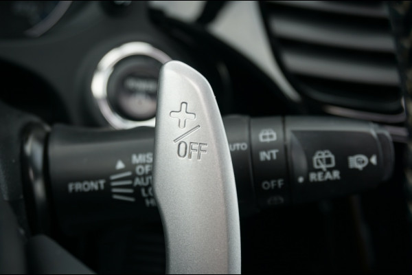 Mitsubishi Outlander PHEV Intense+ AUTOMAAT SCHUIFDAK | ELEK.KLEP | CARPLAY | HAAK!