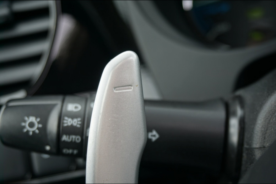 Mitsubishi Outlander PHEV Intense+ AUTOMAAT SCHUIFDAK | ELEK.KLEP | CARPLAY | HAAK!