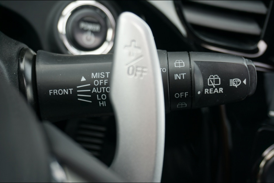 Mitsubishi Outlander PHEV Intense+ AUTOMAAT SCHUIFDAK | ELEK.KLEP | CARPLAY | HAAK!