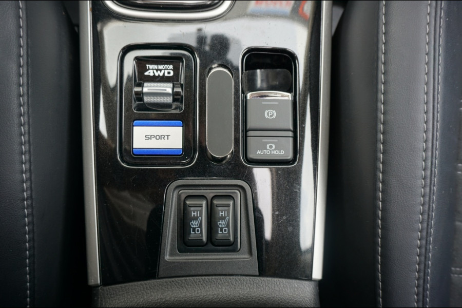 Mitsubishi Outlander PHEV Intense+ AUTOMAAT SCHUIFDAK | ELEK.KLEP | CARPLAY | HAAK!