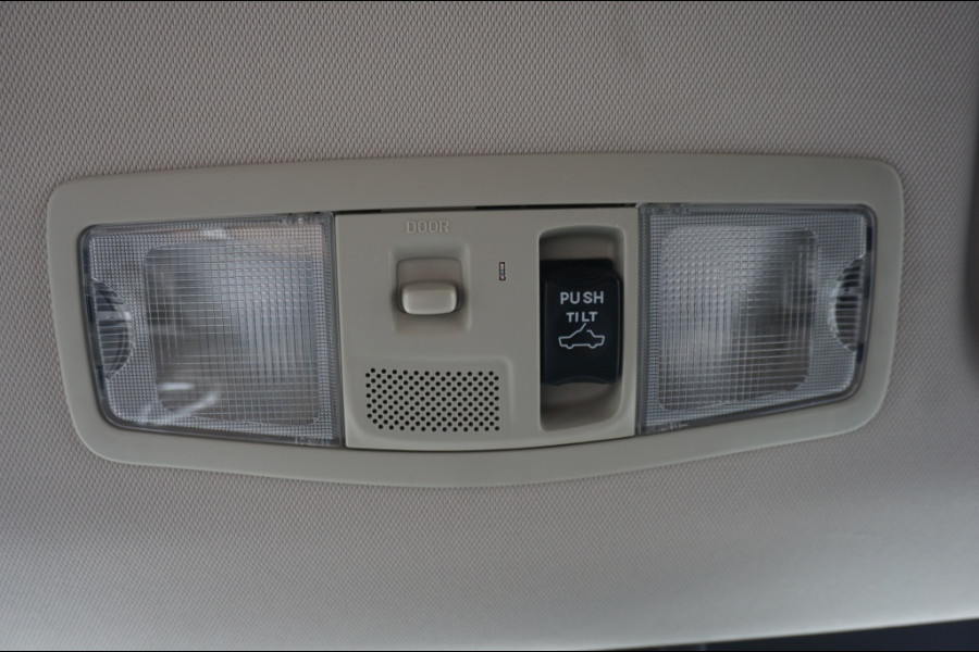 Mitsubishi Outlander PHEV Intense+ AUTOMAAT SCHUIFDAK | ELEK.KLEP | CARPLAY | HAAK!