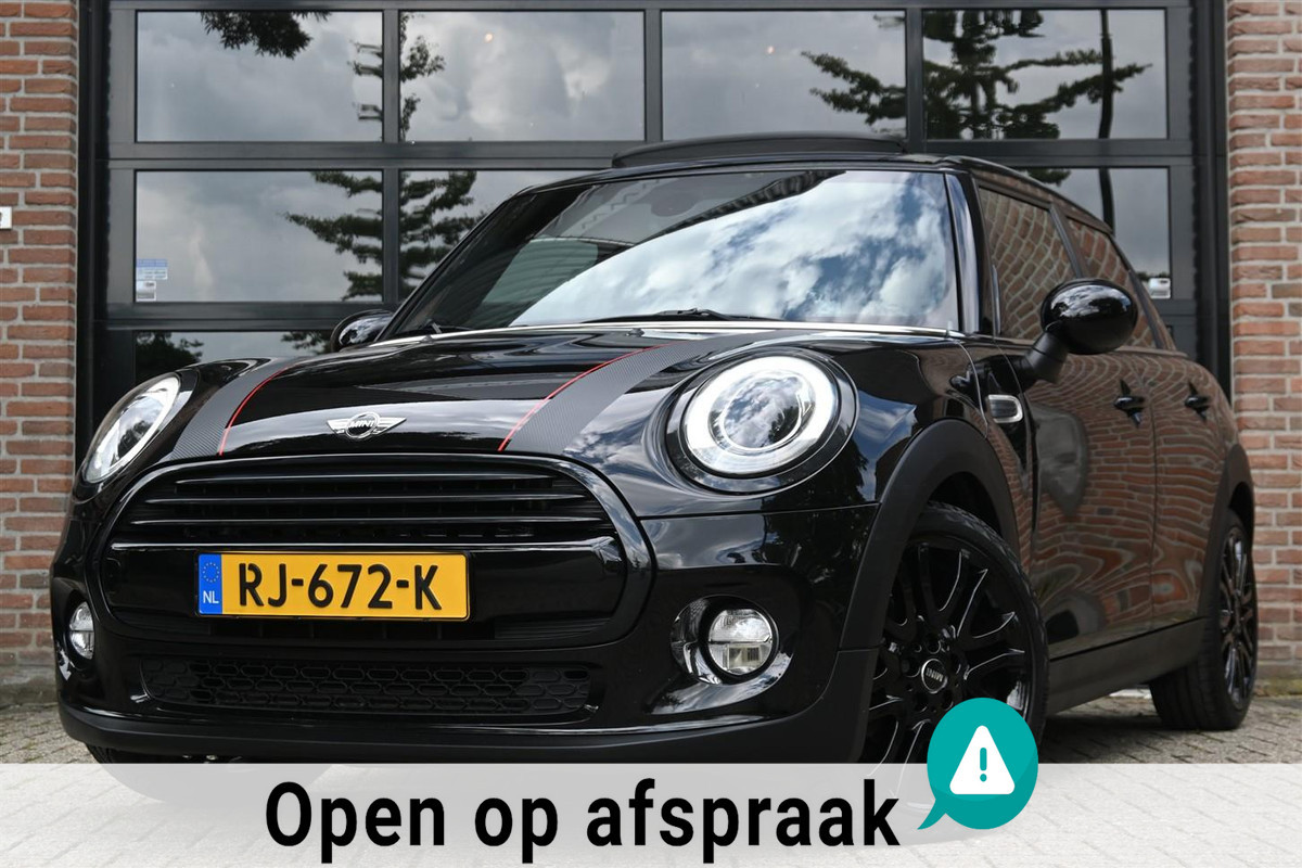 MINI Mini 1.5 Cooper Chili 5DRS Pano Leder AUT BlackPack ´17 MINI Mini 1.5 Cooper Chili 5DRS Pano Leder AUT BlackPack ´17