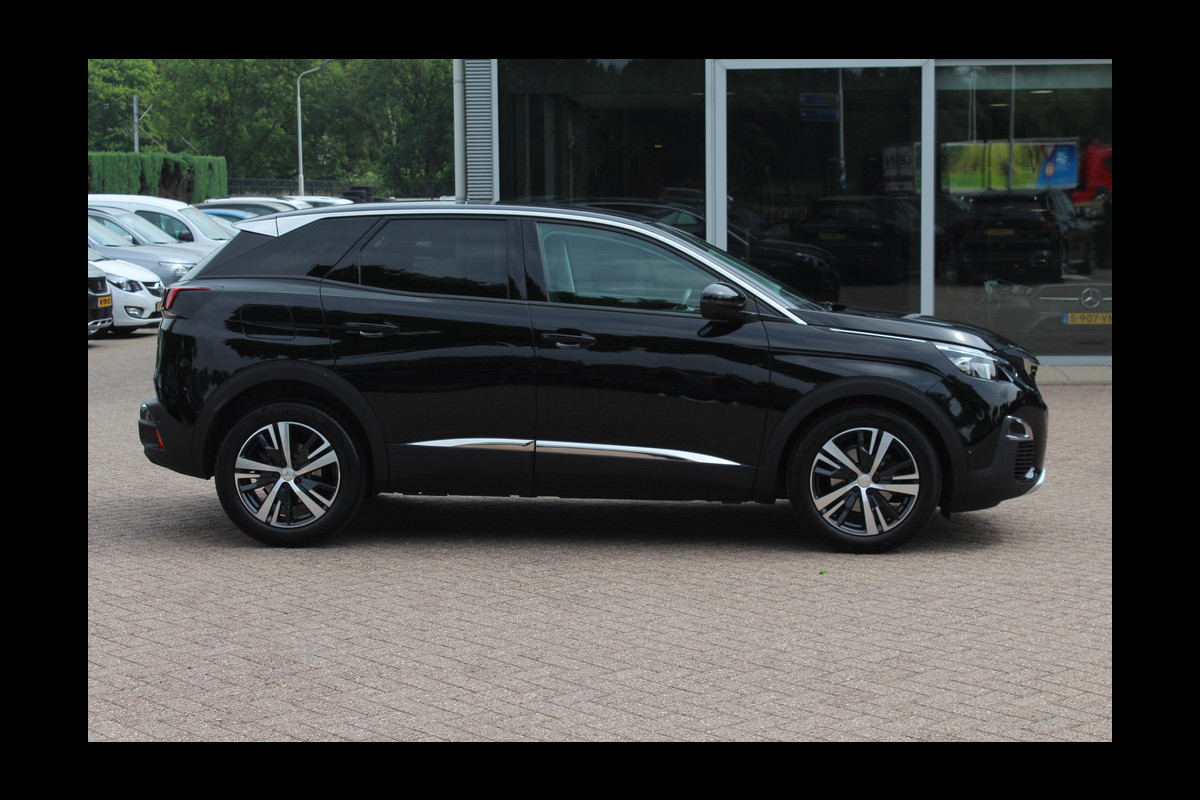 Peugeot 3008 1.6 PureTech GT Line 44.763 km! / Trekhaak / Camera / Navigatie / Keyless / 18'' / Stoelverwarming / DAB / Cruise Control Peugeot 3008 1.6 PureTech GT Line 44.763 km! / Trekhaak / Camera / Navigatie / Keyless / 18'' / Stoelverwarming / DAB / Cruise Control