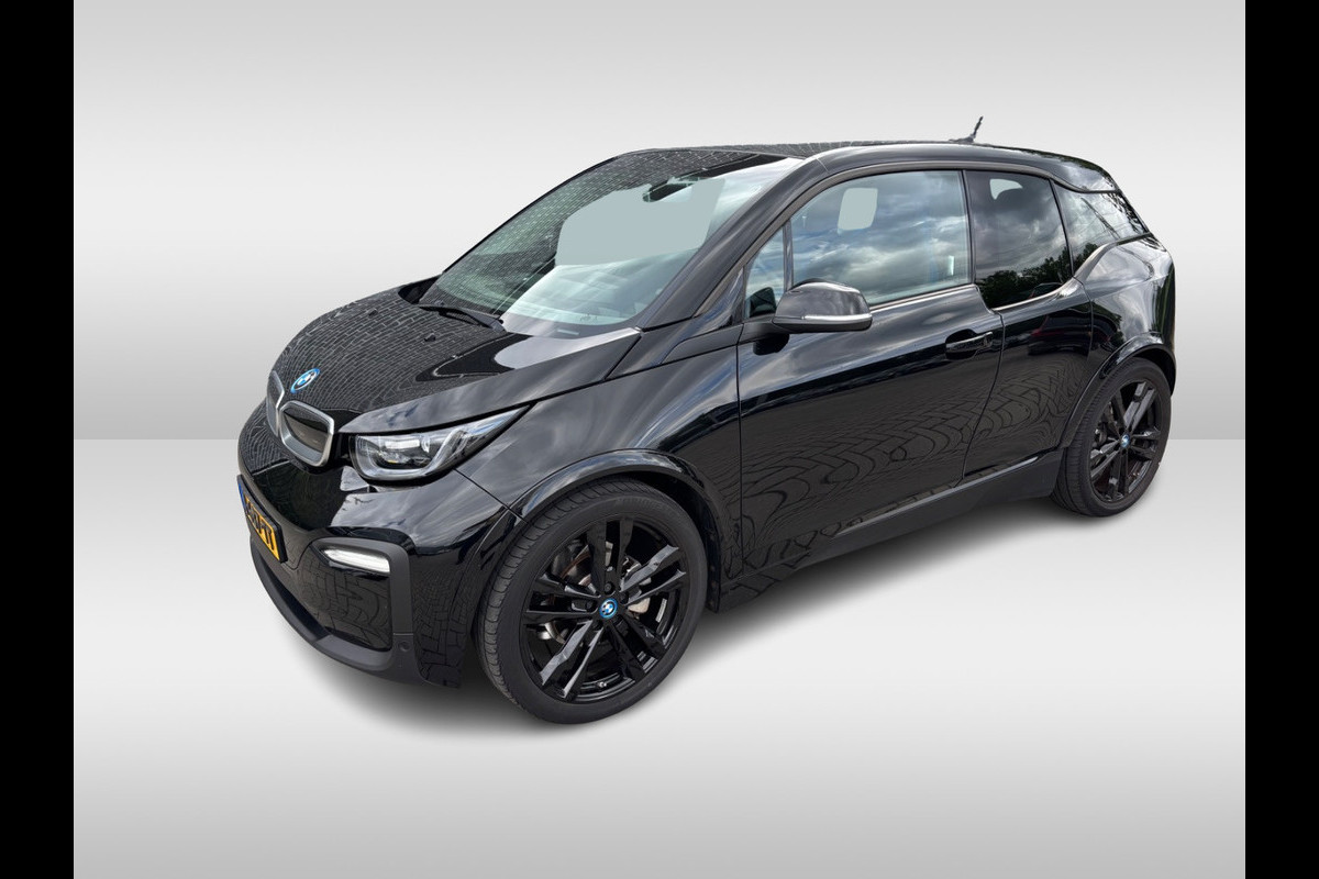 BMW i3 Dark Shadow Edition 120Ah 42 kWh / SoH 94.2% / Camera / Navigatie / 20'' / Stoelverwarming / DAB / LED / Cruise Control