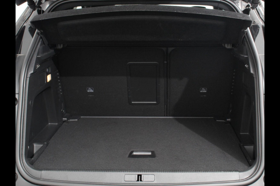 Peugeot 3008 1.2 PureTech Allure Pack Business Climate control Adaptive cruise control Achteruitrijd camera Parkeersensoren Verwarmde voorstoelen LED Navigatie Apple Carplay/ Android Auto