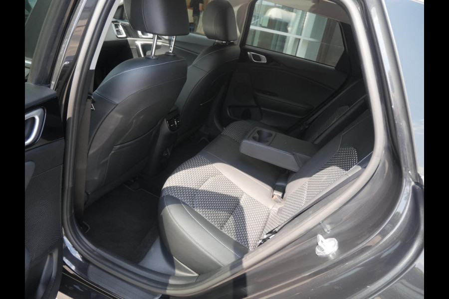 Kia Ceed Sportswagon 1.5 T-GDi DynamicPlusLine | Stoel- en stuurverwarming | Camera | Carplay