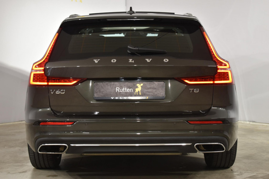 Volvo V60 T8 390PK Automaat Plug-in hybrid AWD Inscription Cruise control/ Climate control/ On Call/ Trekhaak/ Parkeersensoren met camera/ Navigatie/ Elektrische achterklep/ Elektrische stoel