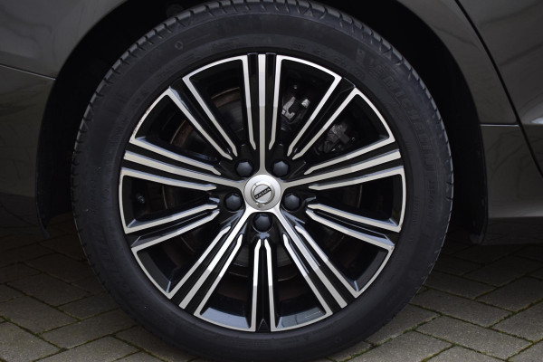 Volvo V60 T8 390PK Automaat Plug-in hybrid AWD Inscription Cruise control/ Climate control/ On Call/ Trekhaak/ Parkeersensoren met camera/ Navigatie/ Elektrische achterklep/ Elektrische stoel