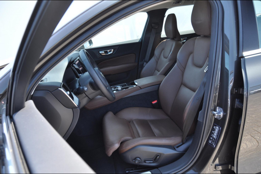Volvo V60 T8 390PK Automaat Plug-in hybrid AWD Inscription Cruise control/ Climate control/ On Call/ Trekhaak/ Parkeersensoren met camera/ Navigatie/ Elektrische achterklep/ Elektrische stoel