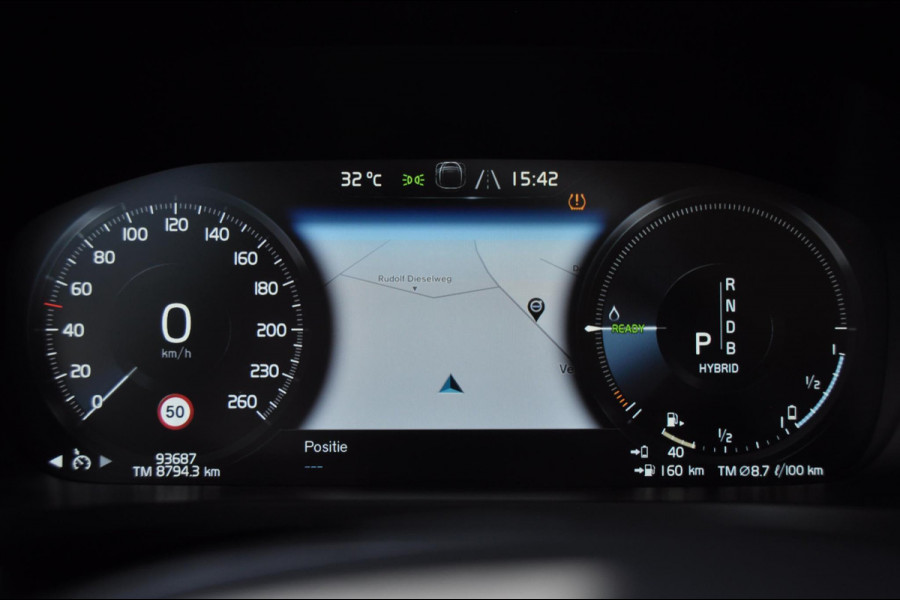 Volvo V60 T8 390PK Automaat Plug-in hybrid AWD Inscription Cruise control/ Climate control/ On Call/ Trekhaak/ Parkeersensoren met camera/ Navigatie/ Elektrische achterklep/ Elektrische stoel