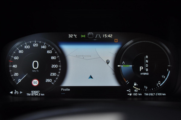 Volvo V60 T8 390PK Automaat Plug-in hybrid AWD Inscription Cruise control/ Climate control/ On Call/ Trekhaak/ Parkeersensoren met camera/ Navigatie/ Elektrische achterklep/ Elektrische stoel