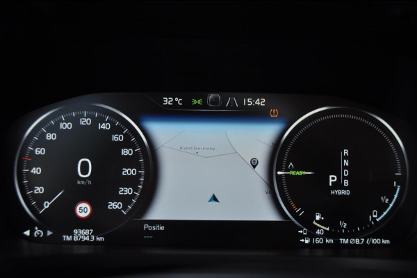 Volvo V60 T8 390PK Automaat Plug-in hybrid AWD Inscription Cruise control/ Climate control/ On Call/ Trekhaak/ Parkeersensoren met camera/ Navigatie/ Elektrische achterklep/ Elektrische stoel