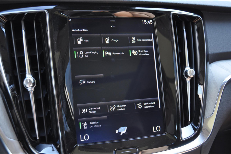 Volvo V60 T8 390PK Automaat Plug-in hybrid AWD Inscription Cruise control/ Climate control/ On Call/ Trekhaak/ Parkeersensoren met camera/ Navigatie/ Elektrische achterklep/ Elektrische stoel