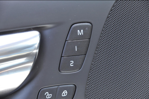 Volvo V60 T8 390PK Automaat Plug-in hybrid AWD Inscription Cruise control/ Climate control/ On Call/ Trekhaak/ Parkeersensoren met camera/ Navigatie/ Elektrische achterklep/ Elektrische stoel