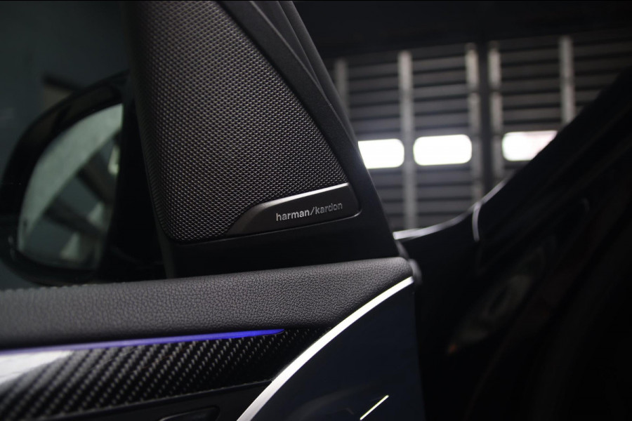 BMW X3 M Competition AKRAPOVIC-CARBON-H&K-HUD-360-DEALER