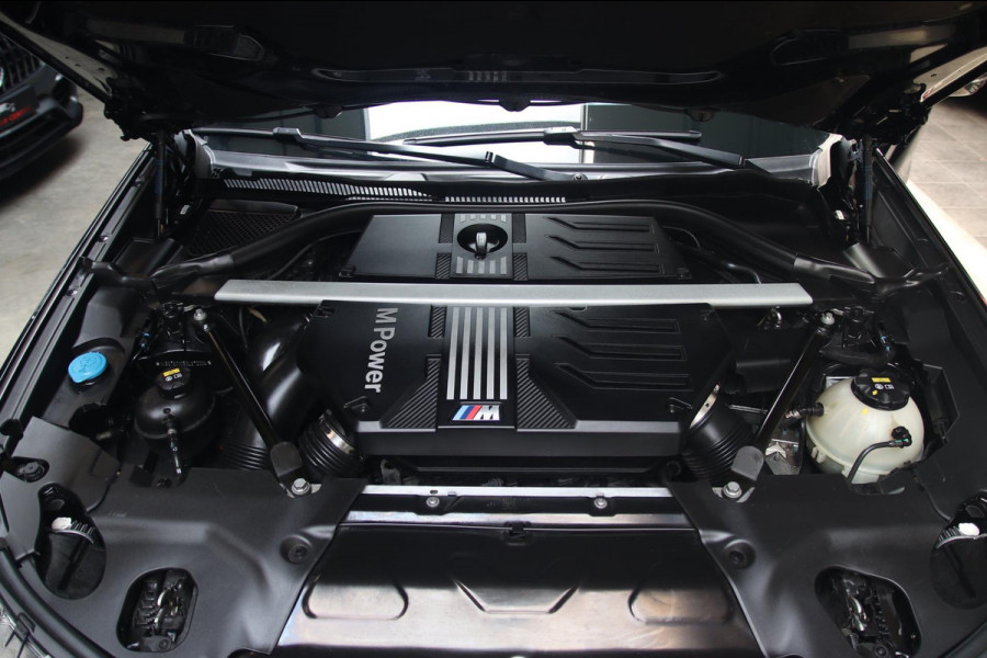 BMW X3 M Competition AKRAPOVIC-CARBON-H&K-HUD-360-DEALER