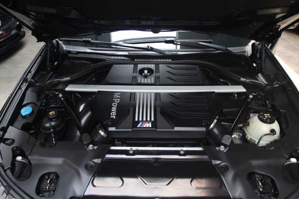 BMW X3 M Competition AKRAPOVIC-CARBON-H&K-HUD-360-DEALER