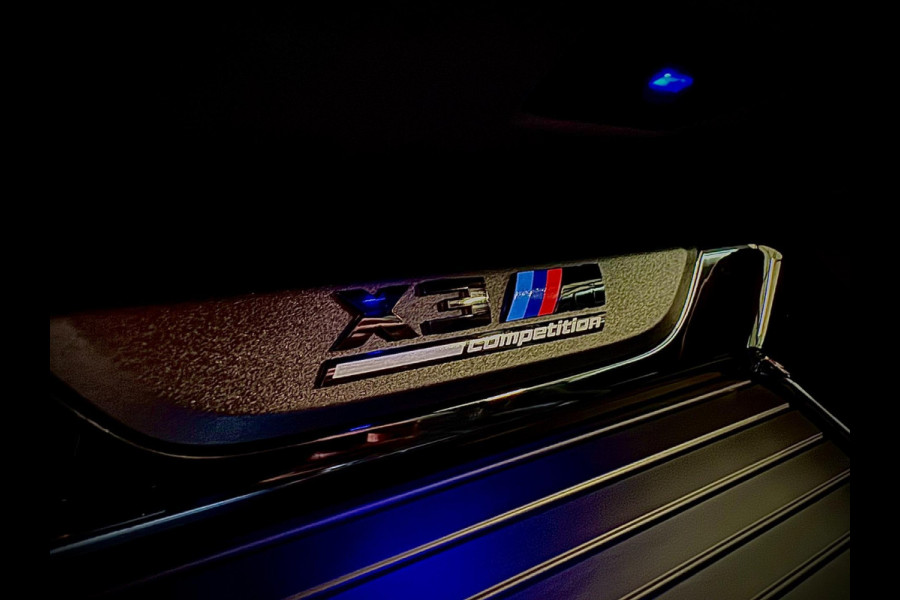BMW X3 M Competition AKRAPOVIC-CARBON-H&K-HUD-360-DEALER