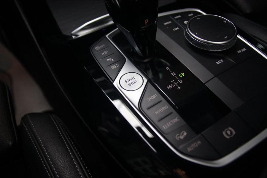 BMW X3 XDrive30e M-Sport PANO-LASER-HUD-TREKHAAK-LEDER