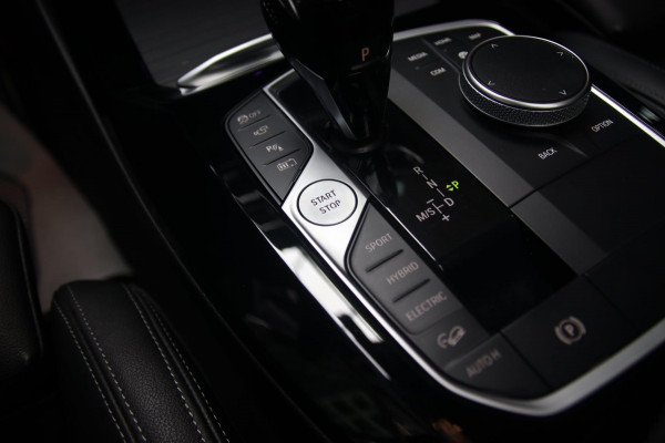 BMW X3 XDrive30e M-Sport PANO-LASER-HUD-TREKHAAK-LEDER