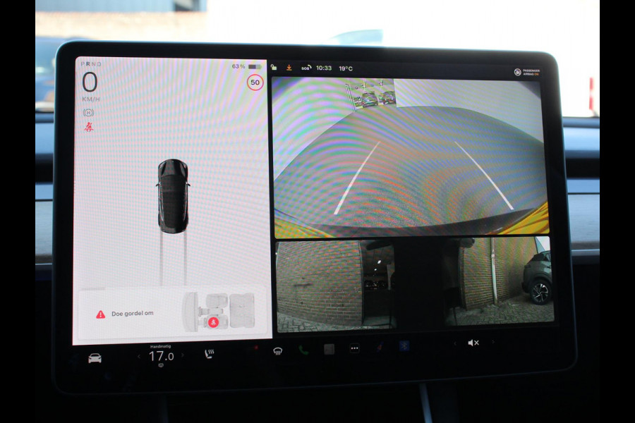 Tesla Model 3 Standard RWD Plus 60 kWh | Navigatie | Panorama dak | 360 camera | Parkeersensoren | Stoelverwarming | 19" lichtmetalen velgen | Ledverlichting Leder | Climate Control |