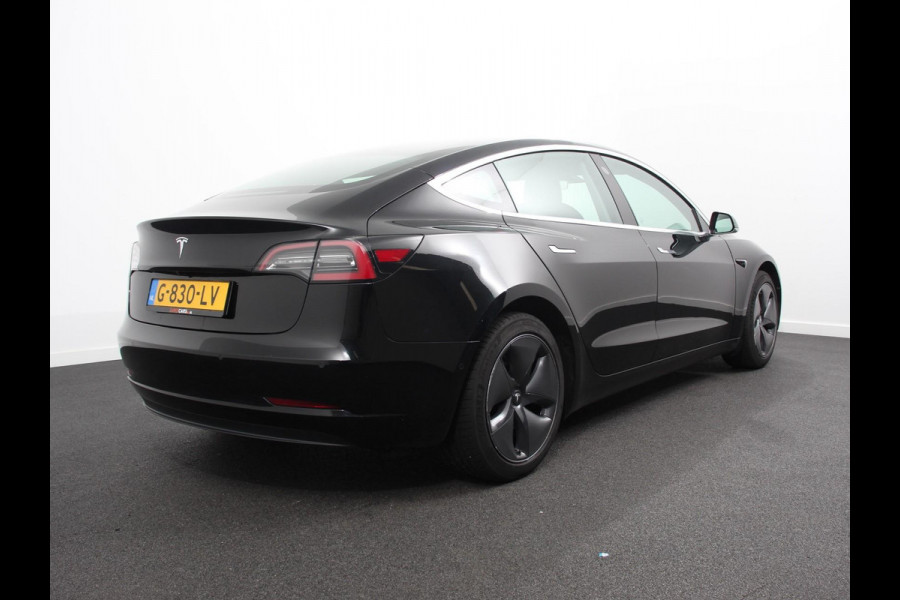 Tesla Model 3 Standard RWD Plus 60 kWh | Navigatie | Panorama dak | 360 camera | Parkeersensoren | Stoelverwarming | 19" lichtmetalen velgen | Ledverlichting Leder | Climate Control |