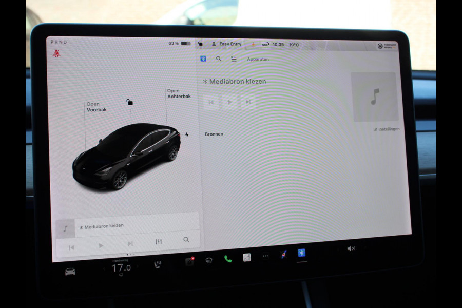 Tesla Model 3 Standard RWD Plus 60 kWh | Navigatie | Panorama dak | 360 camera | Parkeersensoren | Stoelverwarming | 19" lichtmetalen velgen | Ledverlichting Leder | Climate Control |