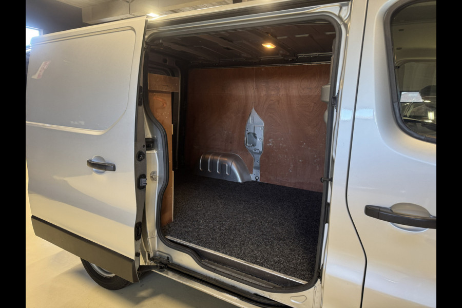 Opel Vivaro 1.6 CDTI L1H1 Edition 3-pers | Navi | Trekhaak | PDC achter | Cruise | Airco