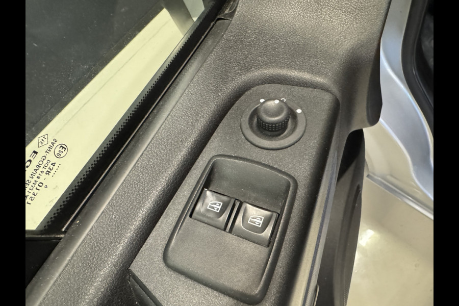 Opel Vivaro 1.6 CDTI L1H1 Edition 3-pers | Navi | Trekhaak | PDC achter | Cruise | Airco