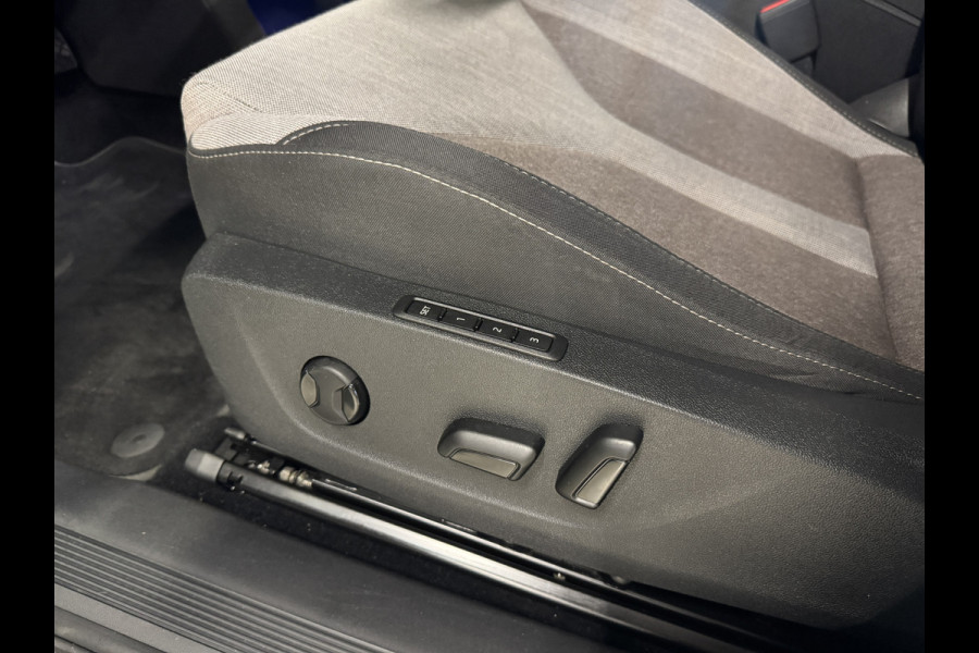 Škoda ENYAQ iV 60 First Edition | SOH 93% | Camera | Elektr. stoel + geheugen | Adaptive cruise | Carplay | Stoelverwarming
