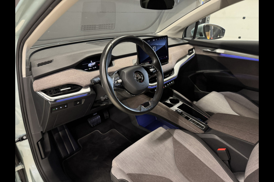 Škoda ENYAQ iV 60 First Edition | SOH 93% | Camera | Elektr. stoel + geheugen | Adaptive cruise | Carplay | Stoelverwarming