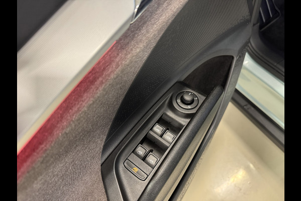 Škoda ENYAQ iV 60 First Edition | SOH 93% | Camera | Elektr. stoel + geheugen | Adaptive cruise | Carplay | Stoelverwarming