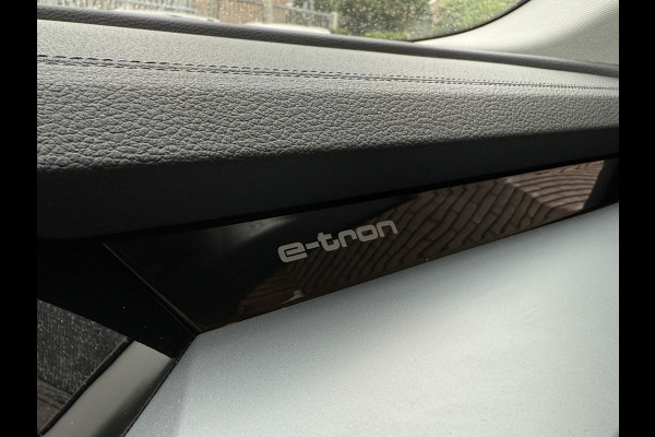 Audi e-tron e-tron 50 quattro Launch edition plus 71 kWh | Panoramadak | Apple Carplay