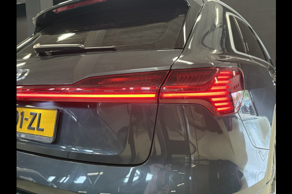 Audi e-tron e-tron 50 quattro Launch edition plus 71 kWh | Panoramadak | Apple Carplay