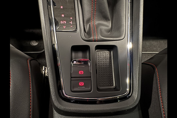 Seat Leon 1.4 EcoTSI FR 150pk Automaat | Sfeerverlichting | Carplay | Navi | Afn. trekhaak