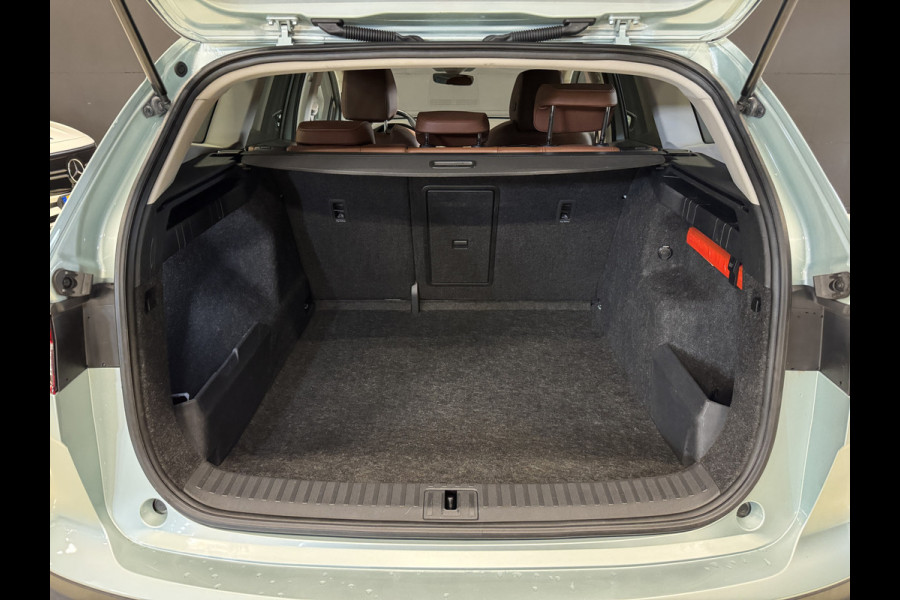 Škoda ENYAQ iV 60 | Pano | Leder | Memory | Sfeerverlichting | Camera | Stoel/stuurverwarming | Adaptive cruise | Carplay