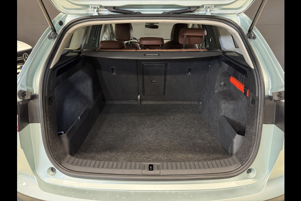 Škoda ENYAQ iV 60 | Pano | Leder | Memory | Sfeerverlichting | Camera | Stoel/stuurverwarming | Adaptive cruise | Carplay