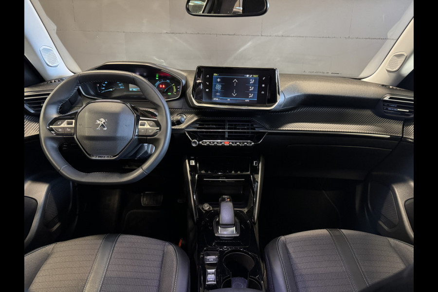 Peugeot e-2008 EV Allure 50 kWh 3-fase | Camera | Navi | Carplay | Full LED