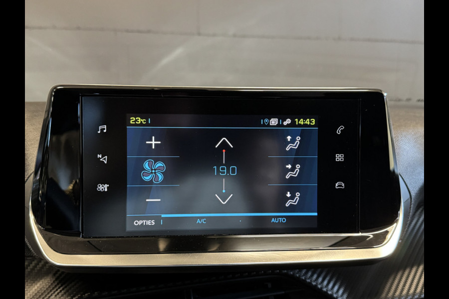 Peugeot e-2008 EV Allure 50 kWh 3-fase | Camera | Navi | Carplay | Full LED