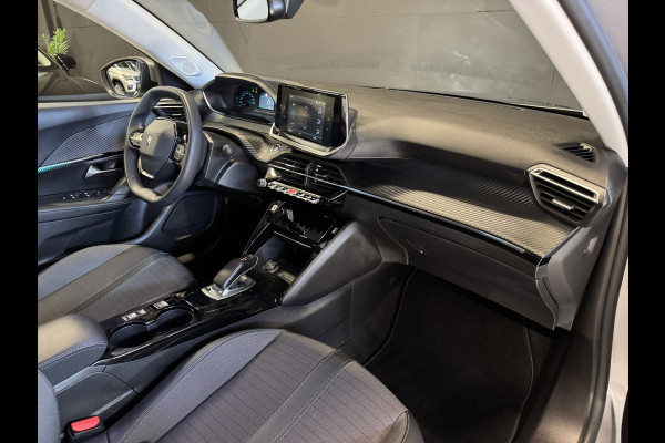 Peugeot e-2008 EV Allure 50 kWh 3-fase | Camera | Navi | Carplay | Full LED