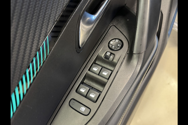 Peugeot e-2008 EV Allure 50 kWh 3-fase | Camera | Navi | Carplay | Full LED