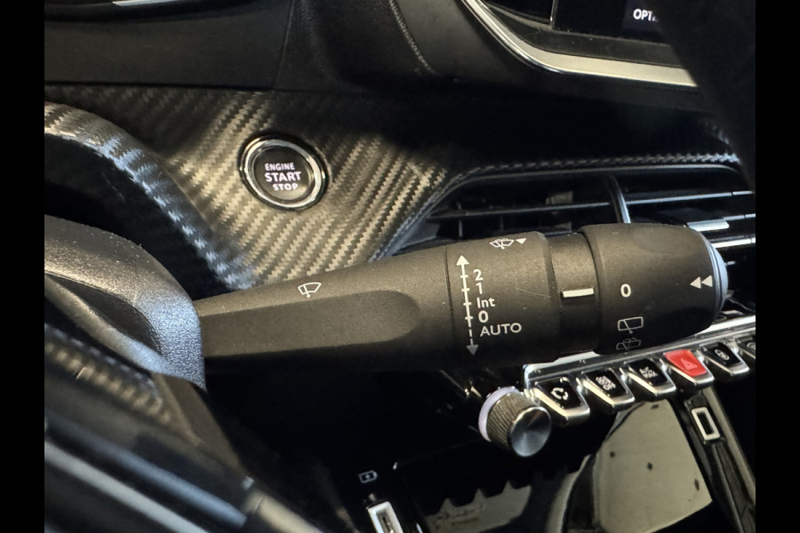 Peugeot e-2008 EV Allure 50 kWh 3-fase | Camera | Navi | Carplay | Full LED