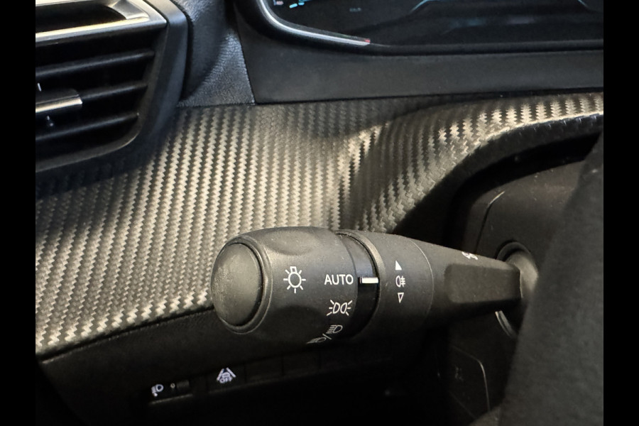 Peugeot e-2008 EV Allure 50 kWh 3-fase | Camera | Navi | Carplay | Full LED