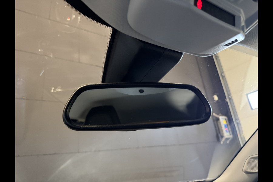 Peugeot e-2008 EV Allure 50 kWh 3-fase | Camera | Navi | Carplay | Full LED