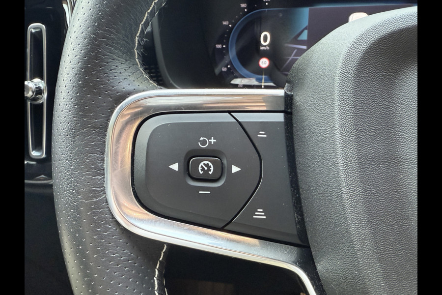 Volvo XC40 Recharge P8 AWD R-Design | Panoramadak | Trekhaak | Stoel/stuurverwarming