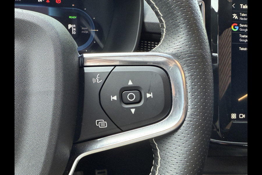 Volvo XC40 Recharge P8 AWD R-Design | Panoramadak | Trekhaak | Stoel/stuurverwarming