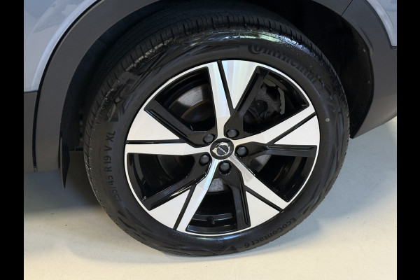Volvo XC40 Recharge P8 AWD R-Design | Panoramadak | Trekhaak | Stoel/stuurverwarming